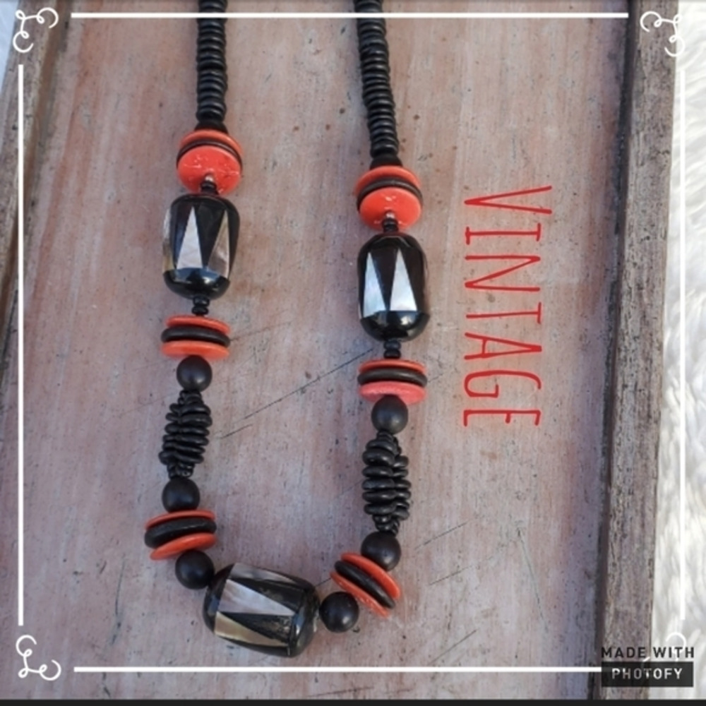 Vintage  Wood and‎ mop tribal necklace
